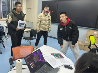 智能無人系統“做中悟”高階項目式課程。校方供圖